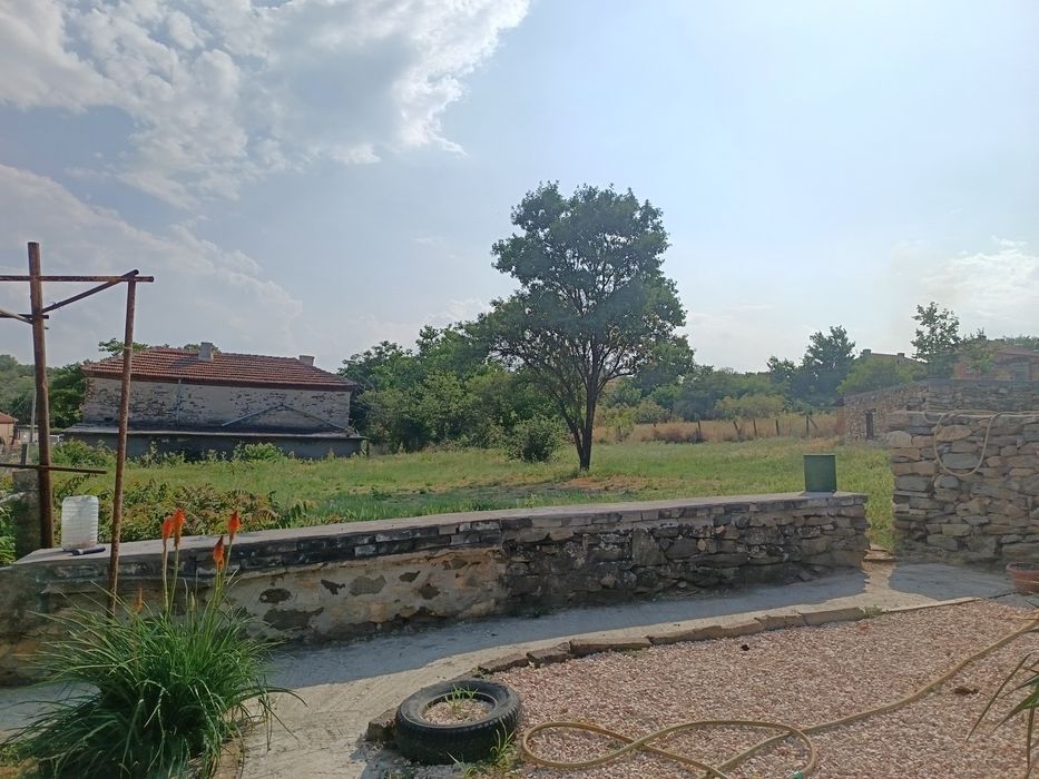 Вила в село Левка под наем