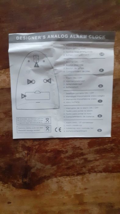 часовник настолен със секундарник и аларма REEKO