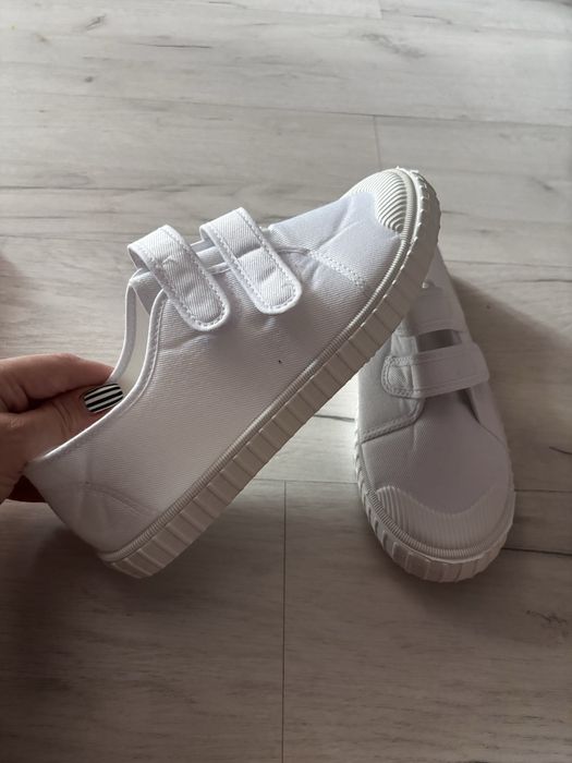 Летни равни кецове