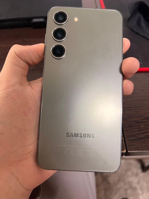 Samsung s23 8/128 идеал, обмен