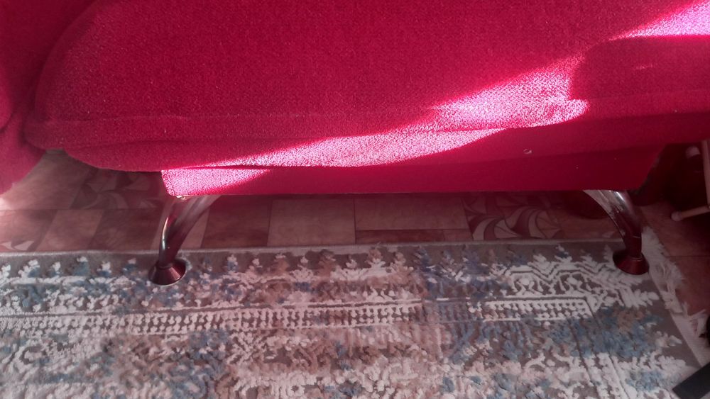 Диван с двумя креслами