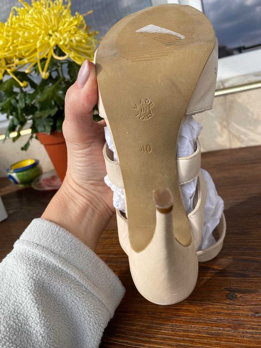 Обувки , сандали от естествена кожа-Италия, Англия