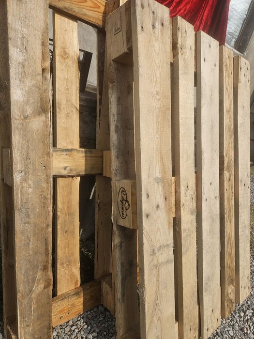 Поддоны ағашы мықты қалың шіріген емес