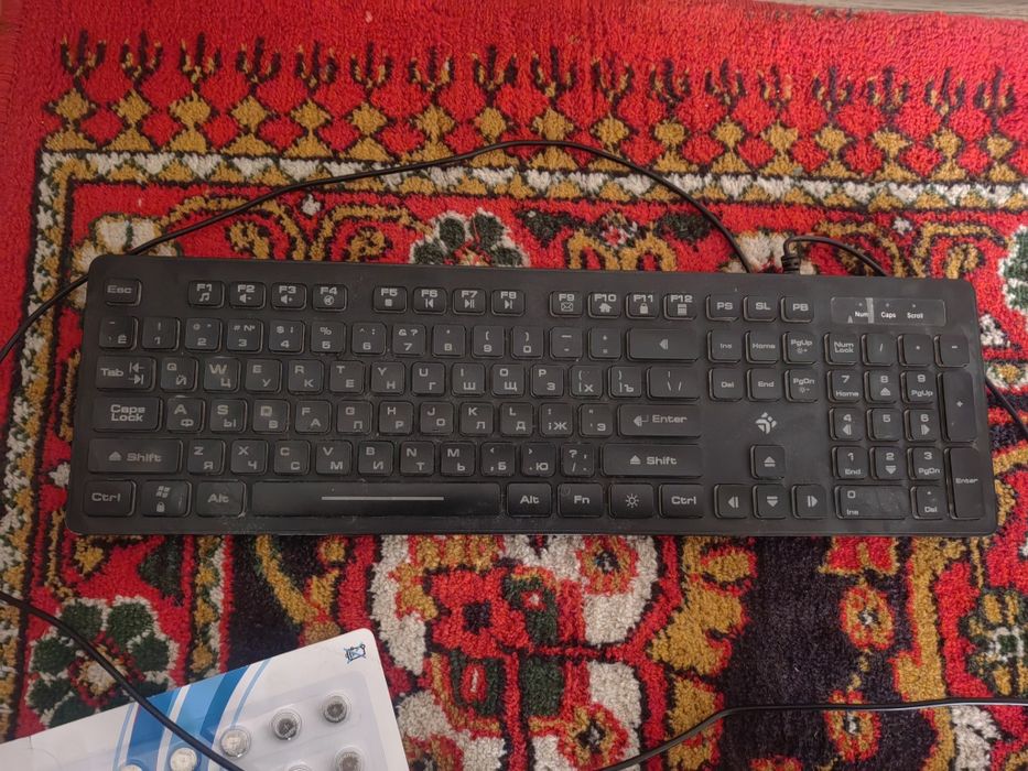 Yonib turadigan klaviatura