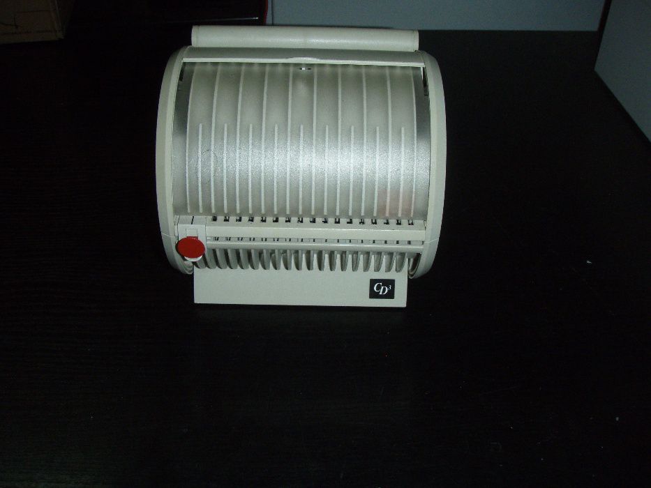 Organizator CD cu selector CD3 model 401