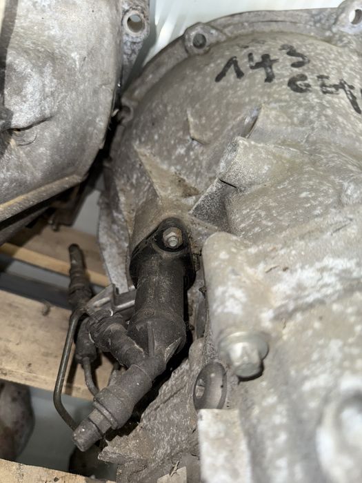 Cutie 318d getrag manuala 6 trepte bmw e90 143 cai