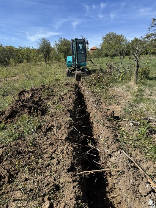 Inchiriez mini excavator 3t