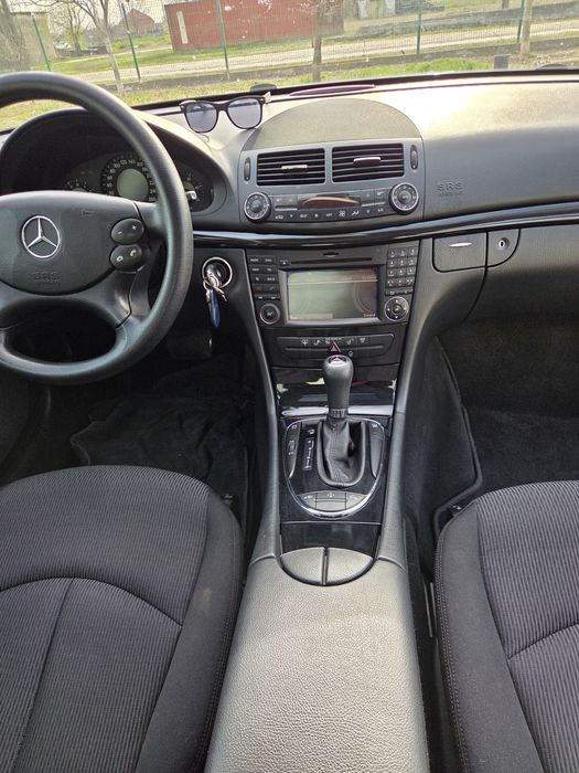 Mercedes e class  w211 3.0 v6 cdi
296261 km an 2008 WDB2110891B412915