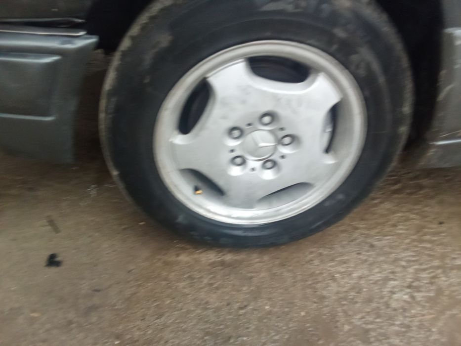 Мерс 124 Запчаси