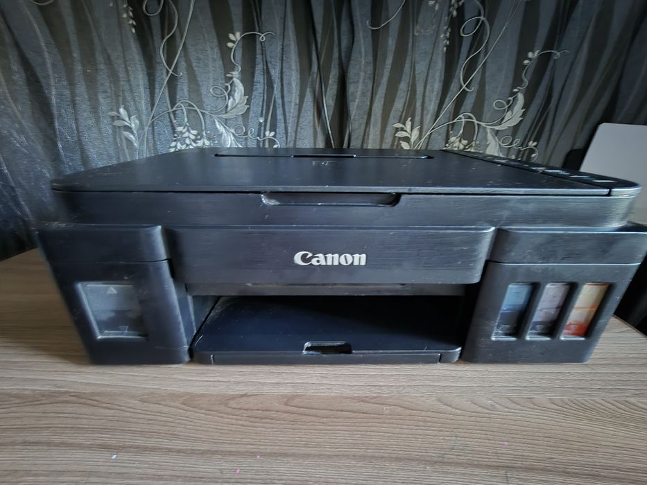 Продам струйный принтер (3 в 1) , Цветной (б/у)