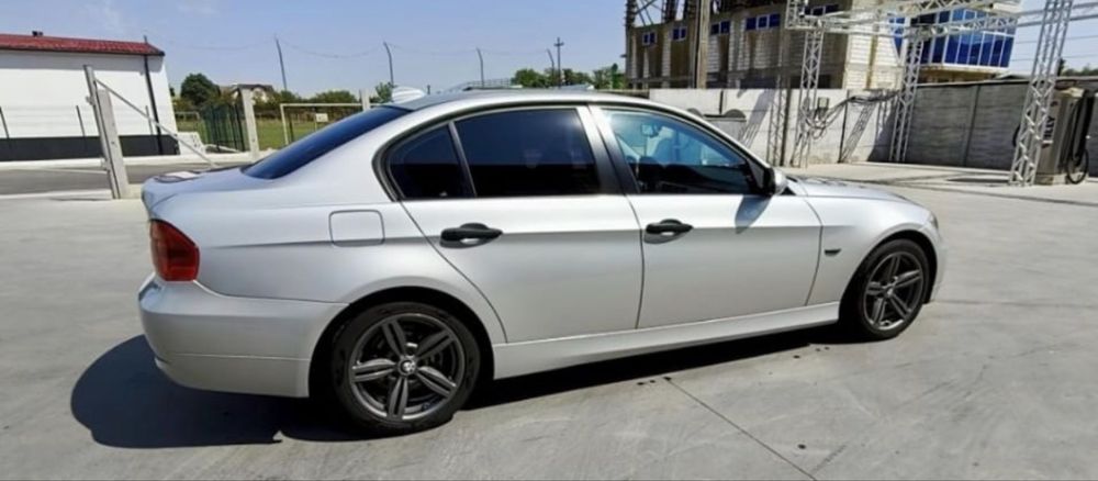 BMW Seria 3 E90 – 2006 – Foarte bine întreținut