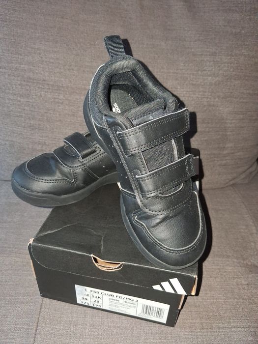 Маратонки adidas