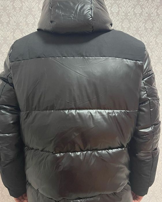 Продам куртки пуховики