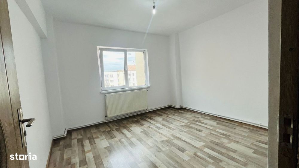 Apartament De Vanzare In Sebes, 4 Camere, Zona Centrala. Comision 0
