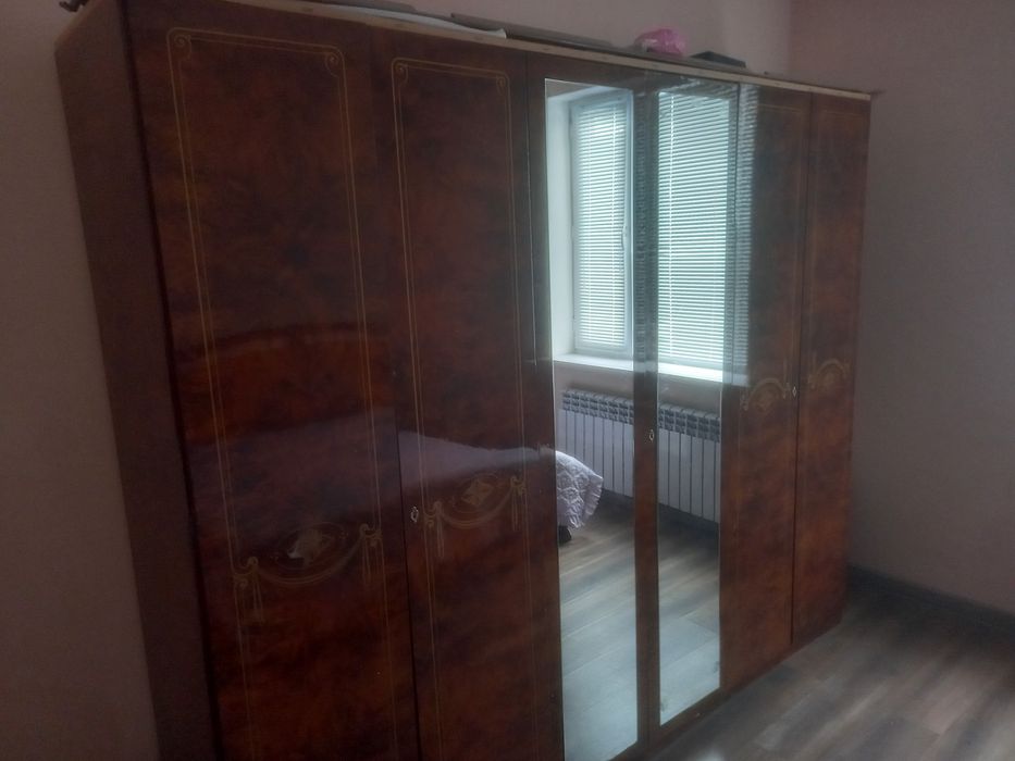 Спальный гарнитур