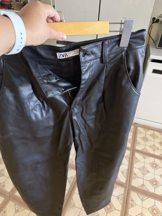 Отдам все вещи за  50000