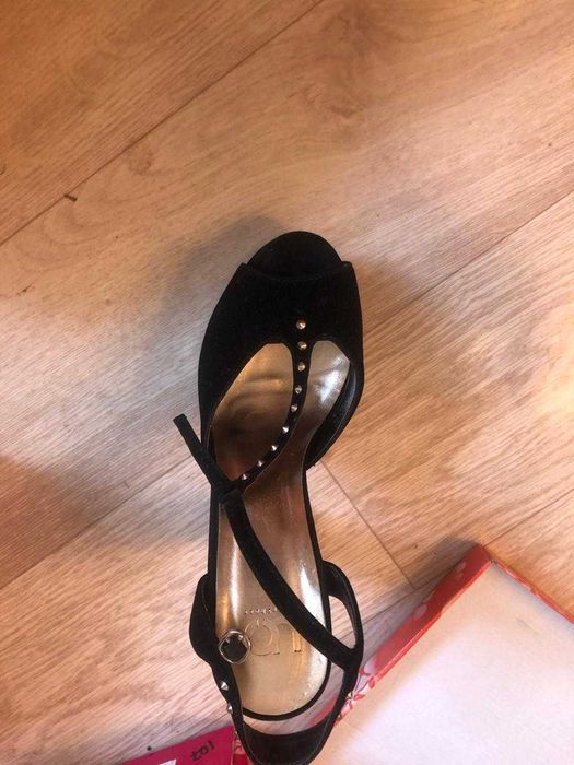 Босоножки 38 размера