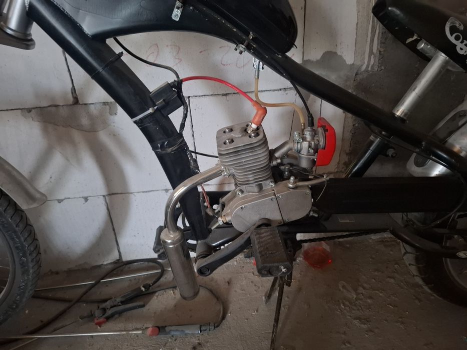 Bicicleta chopper ( VĂND SAU SCHIMB)