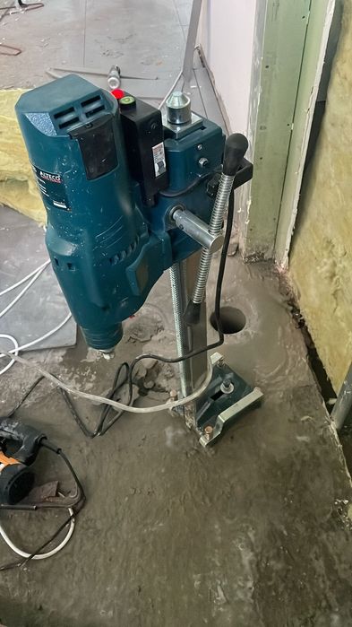 Аппарат для алмазного бурение