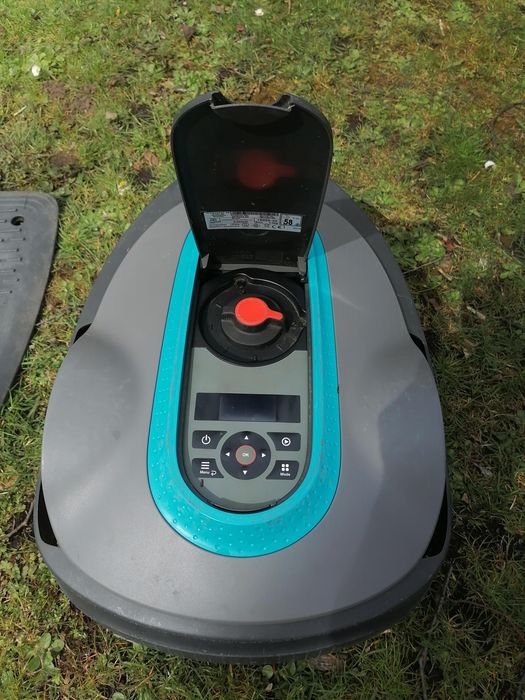 Robot pentru tuns iarbă/gazon