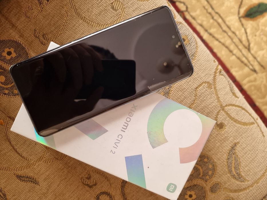 Sotiladi: Xiaomi Civi 2. 
Bu xiaomi 13 lite ga o'xshidi lekin bu boshq