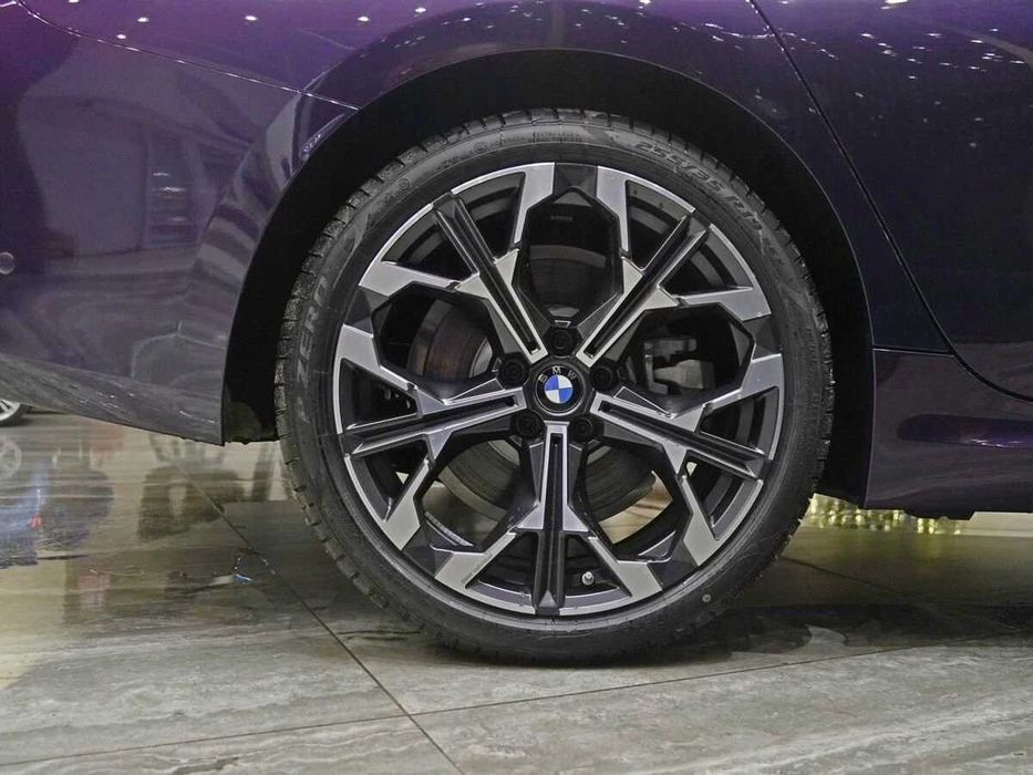 BMW 3 серии 330i