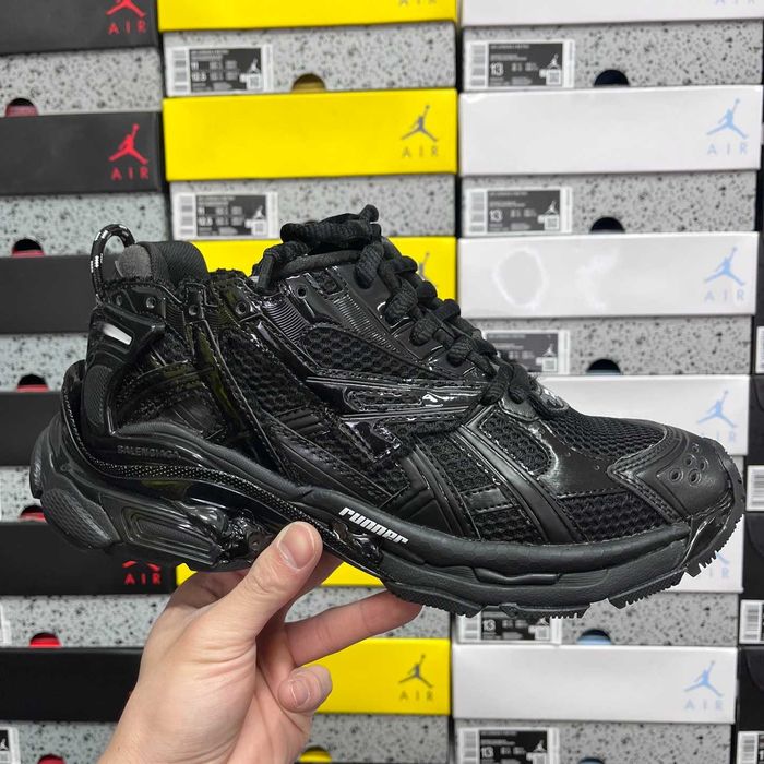 обувки balenciaga runner чисто нови