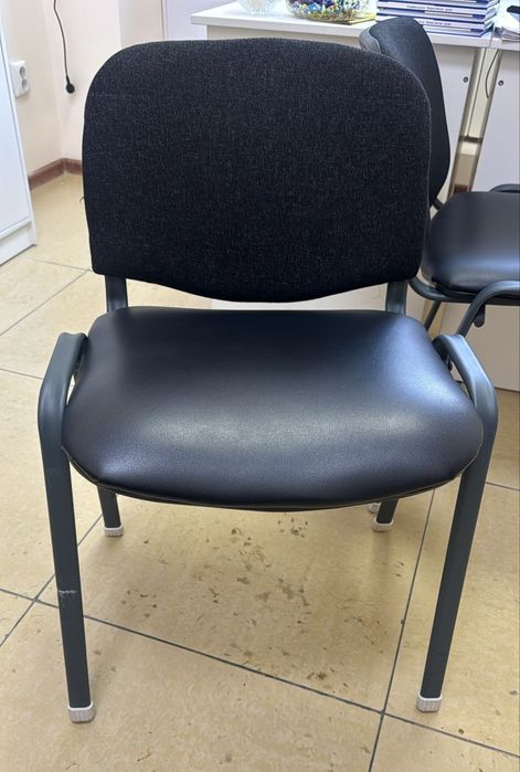 Стол, стулья, шкафы