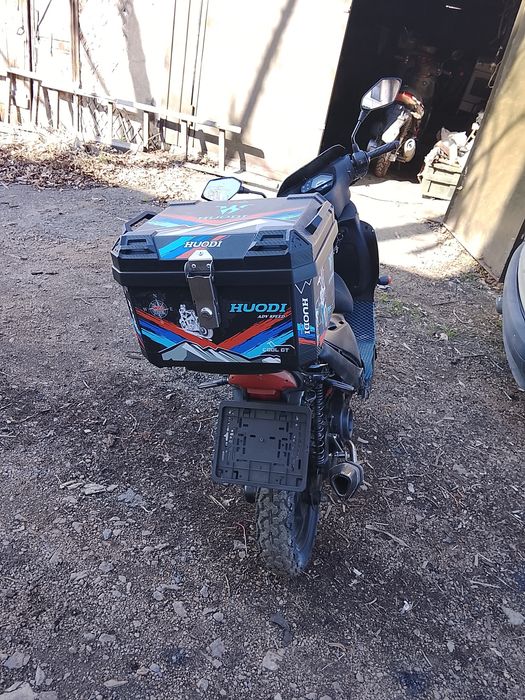 Продам Скутер 80 кубов