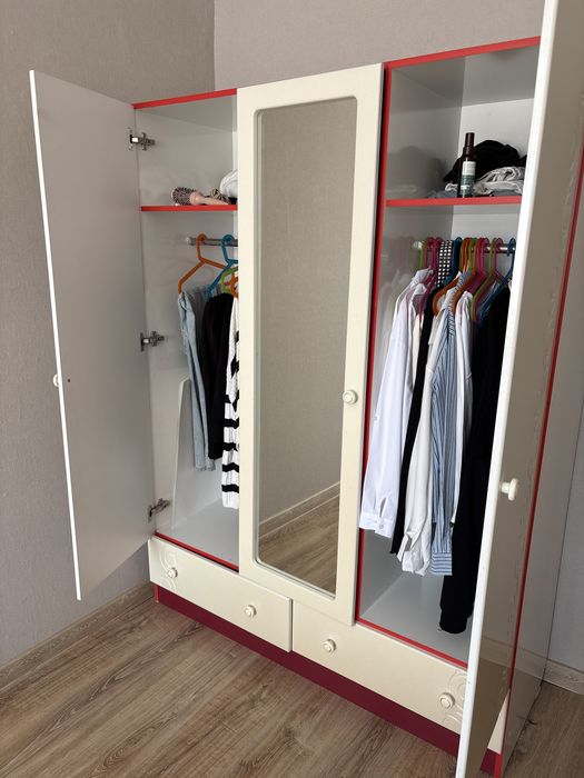 Мебель в детскую комнату