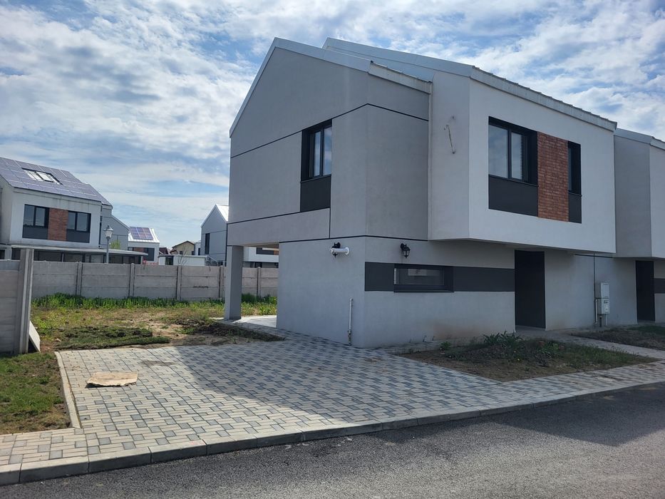 Crown Village, Casa duplex, P+1+pod amenajabil, teren 286mp