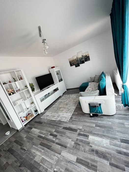 Studio cu terasa generoasa de vanzare