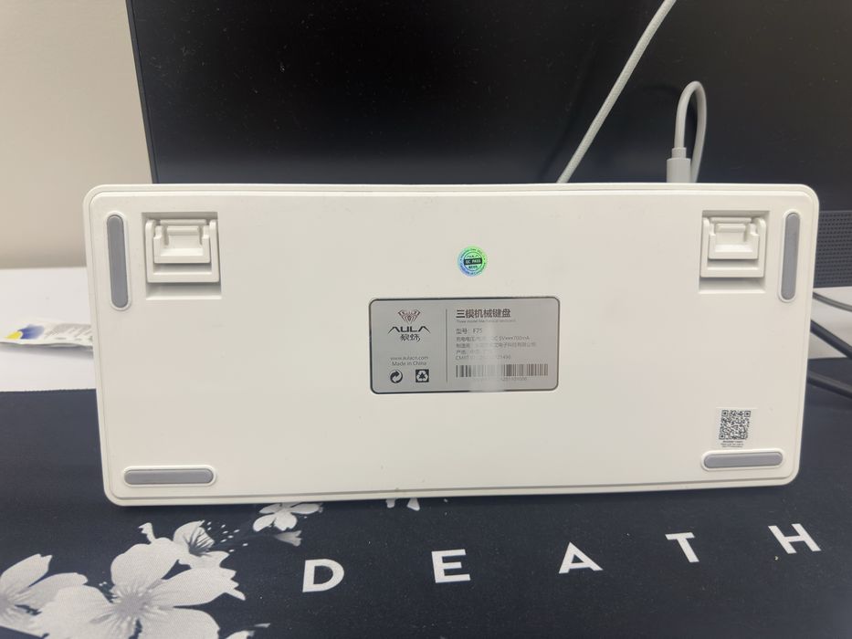 Aula F75 почти новая