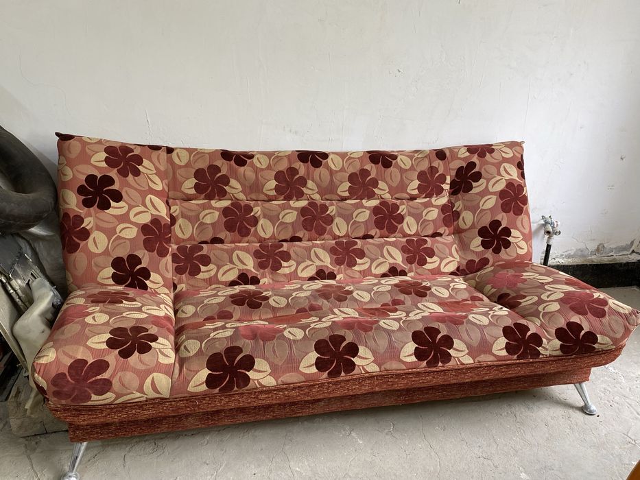 Диван сатылад