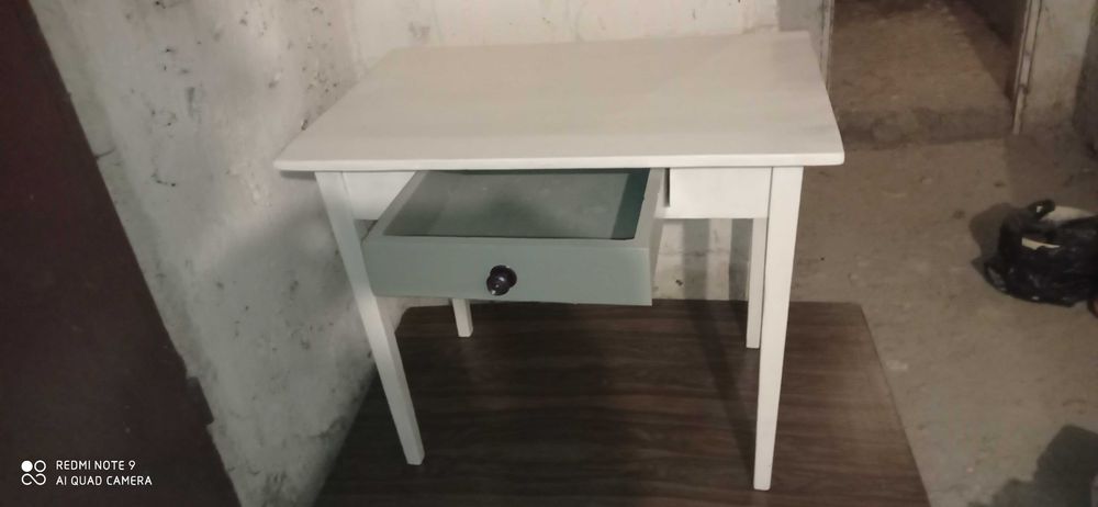 Продавам кухненска маса