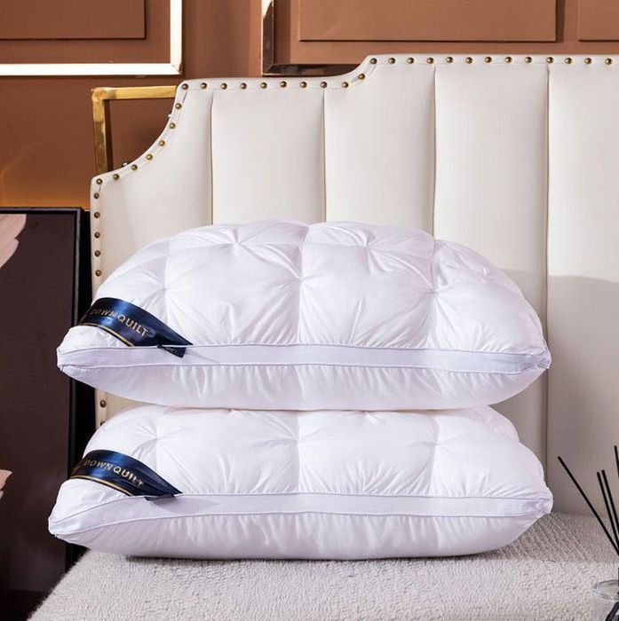 Подушки Hilton garden