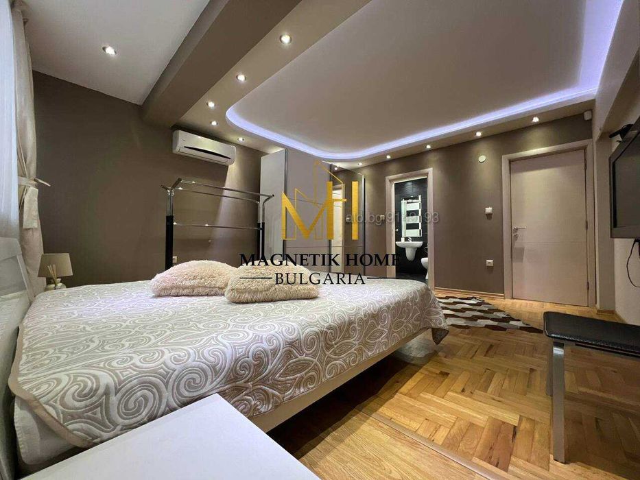 Дизайнерски четиристаен апартамент в супер център до Стоматологията