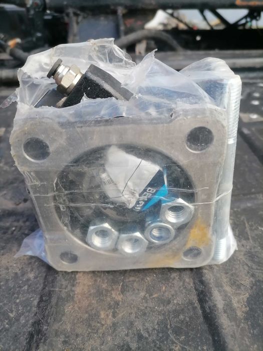 Продам раздатки на камаз автокран