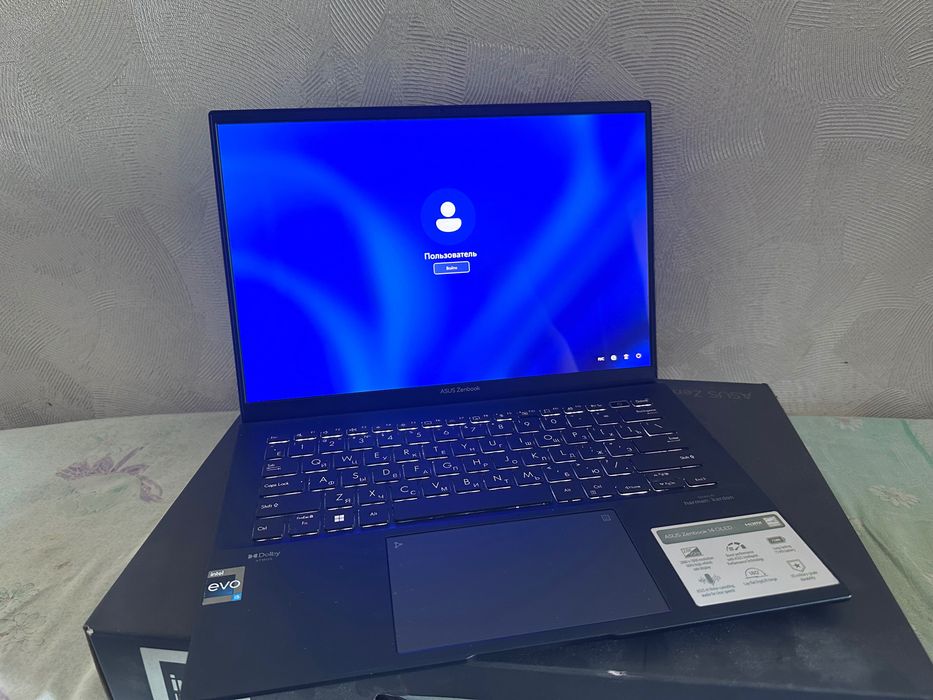 Asus Zenbook 14 OLED Q409Z