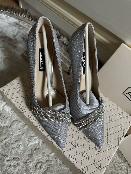 Продам красивые туфли Турция