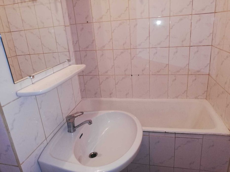 Inchiriez apartament situat in centrul orasului Ramnicu Valcea