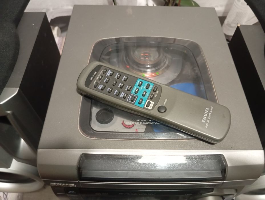 Ретро уредба Aiwa XR H33MD  работи отлично