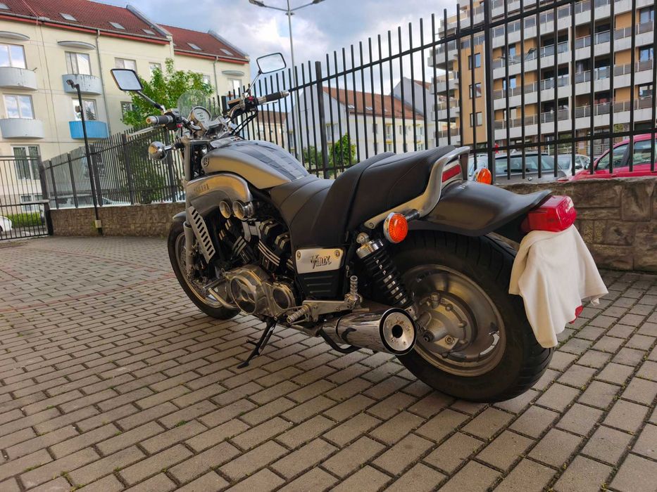 Vand motocicletă Yamaha Vmax