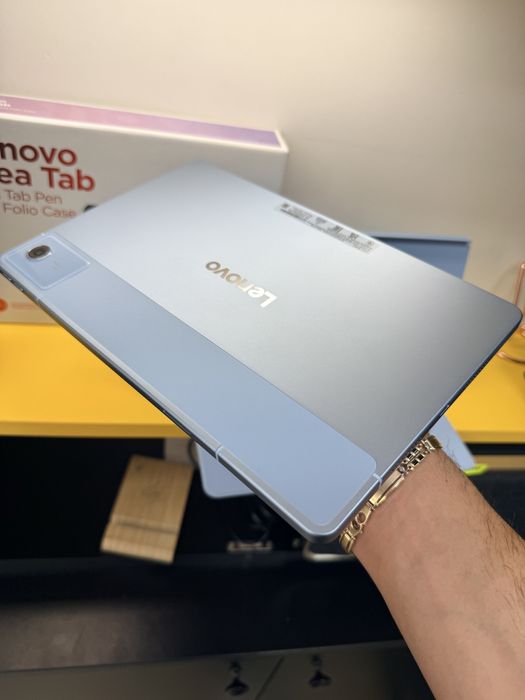 Lenovo Idea Tab 11 with  tab pen and Folio case 128 gb ca nou