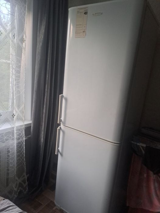 Продам холодильник