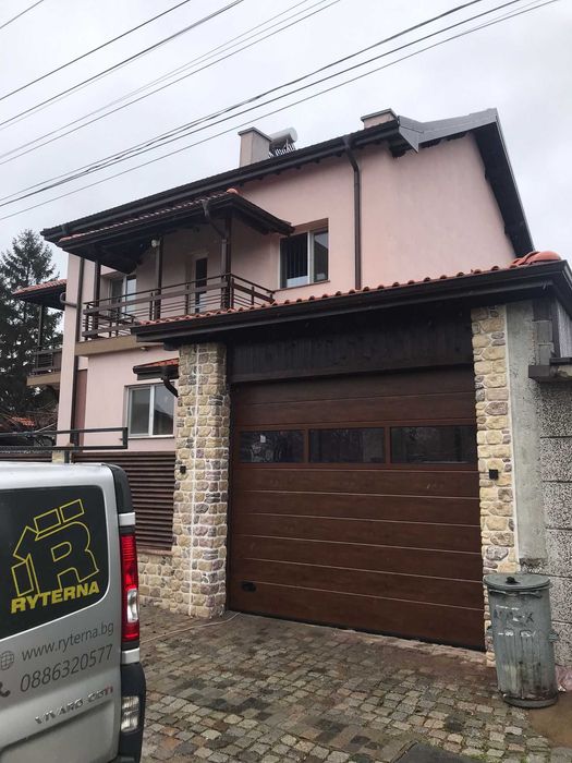 Секционни врати Ryterna
