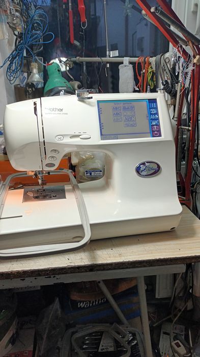 Masini de cusut  full automate ,cu taiere de fir