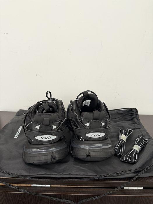 Balenciaga Track 42
