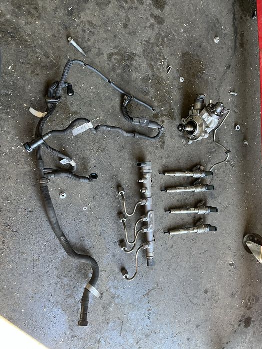 Помпа/дюзи/рейл бмв 2.0д 190 б47д20а ( pompa/diuzi/reil bmw 2.0d 190 )