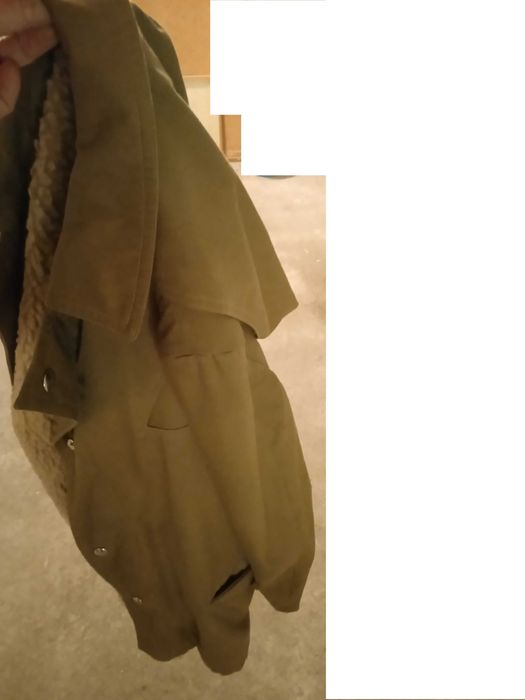 Бежава канадка с каракул отвътре